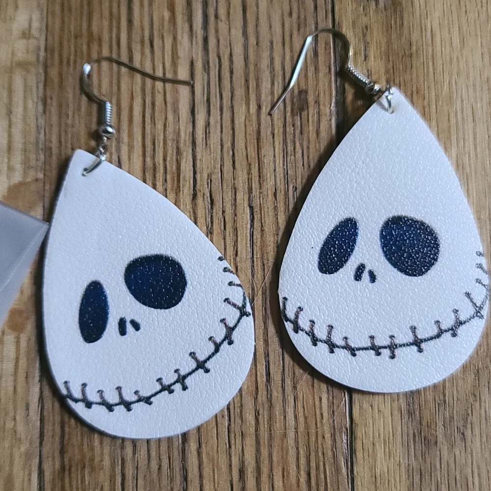 ❤️10/$20 New nightmare before Christmas Halloween earrings